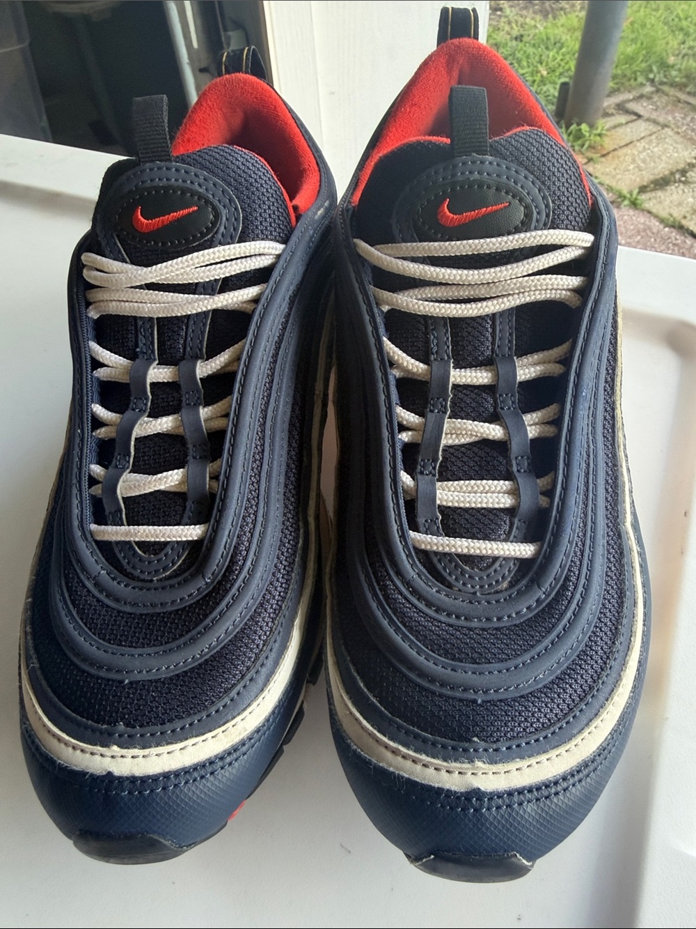 Nike Men’s Navy, Red & White Low-Top Sneakers